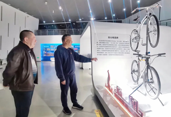 百年老字号品牌凤凰入驻金山区博物馆